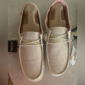 Women’s Hey Dude size 11